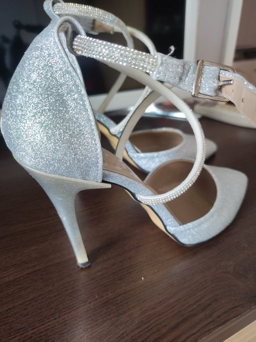 Официални обувки