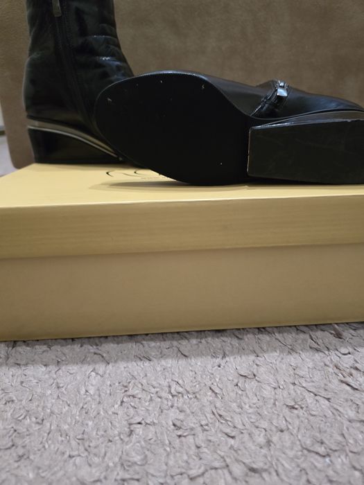 Черни боти Sara Pen