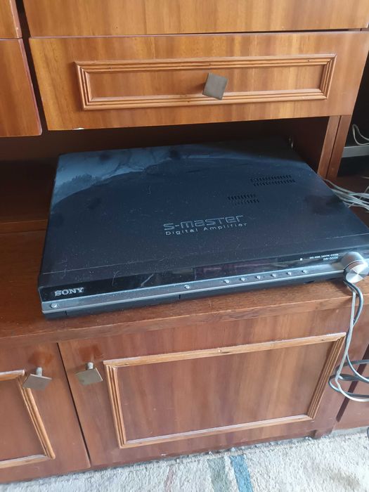 Грамофон Sanyo, Плеър, Тонколони