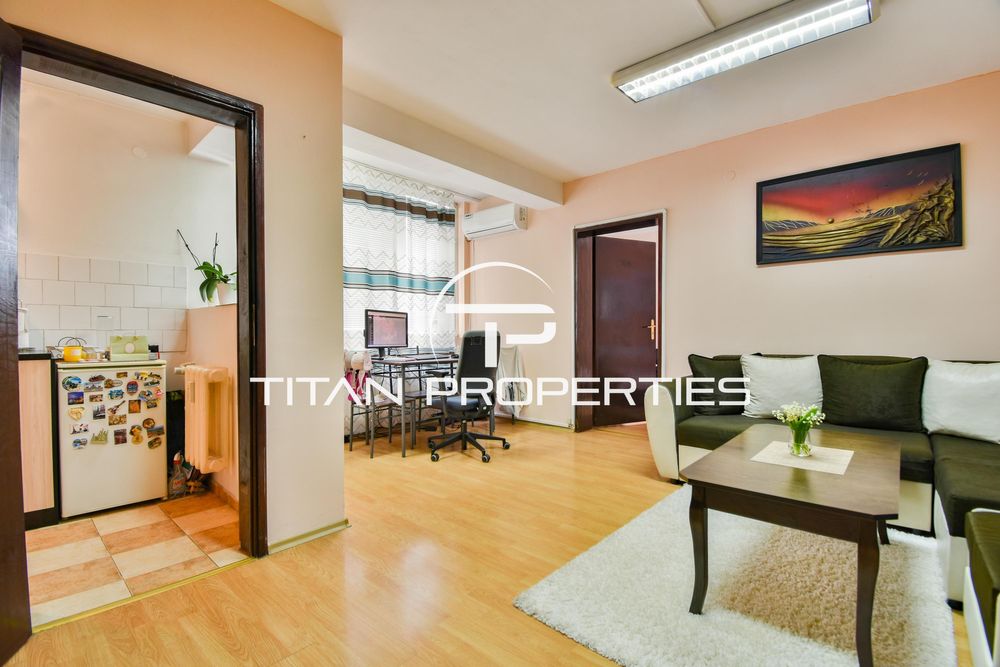 Дава се под наем Двустаен апартамент в София, Център - 65 кв.м за 600 € - Снимка #2