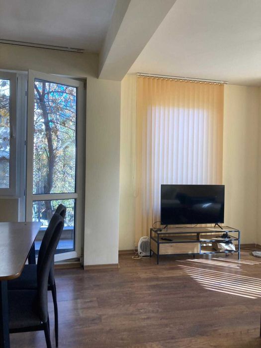 Дава се под наем Тристаен апартамент в Пловдив, Младежки Хълм - 70 кв.м за 600 € - Снимка #1