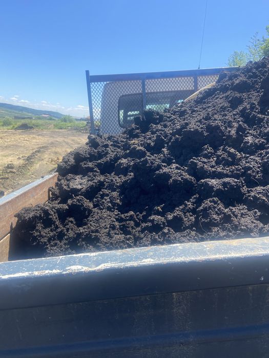 Piatra sparta, nisip, sort, balastru, pamant, etc.