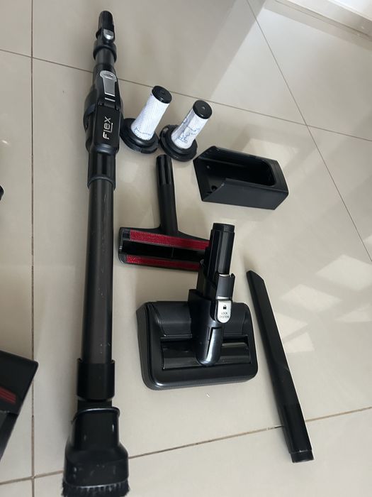 Aspirator vertical rowenta fara fir