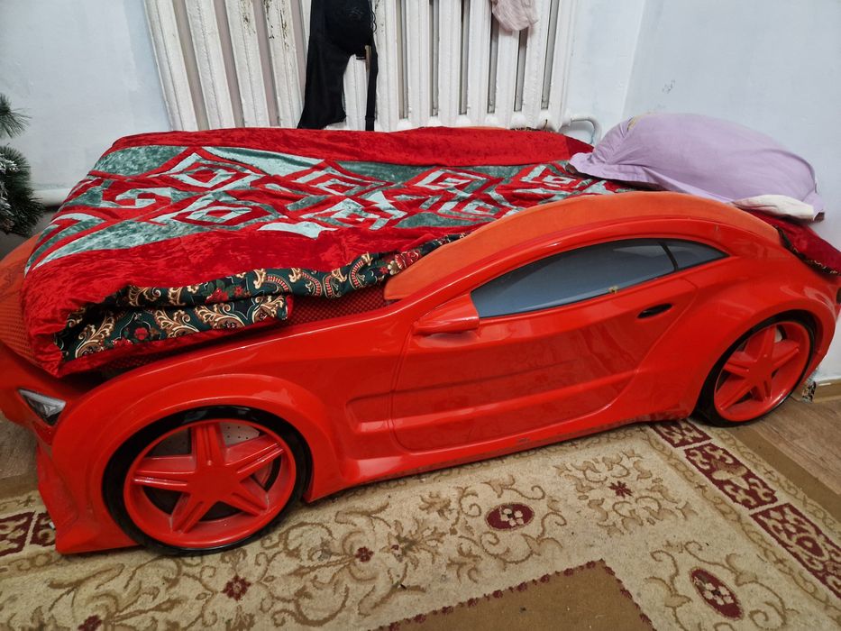 Кровать машина для детей