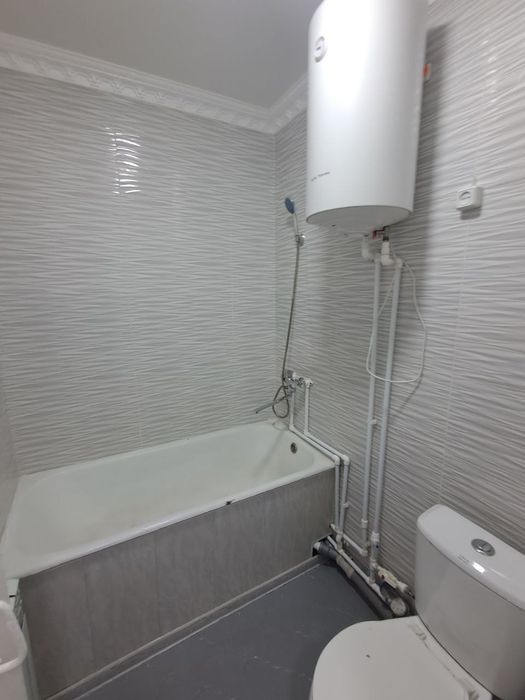 Фрунзенский масивда 2 хонали квартира сотилади