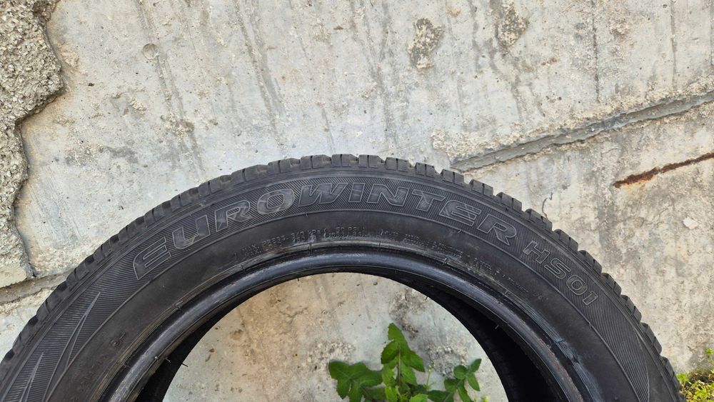 Автомобилни Гуми Falken  Eurowinter HS01  215/55/17 - Зимни