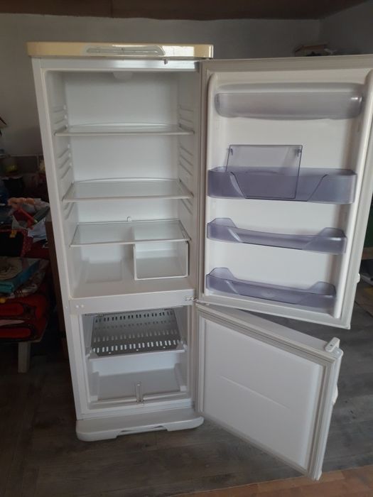 Холодильник сатылады