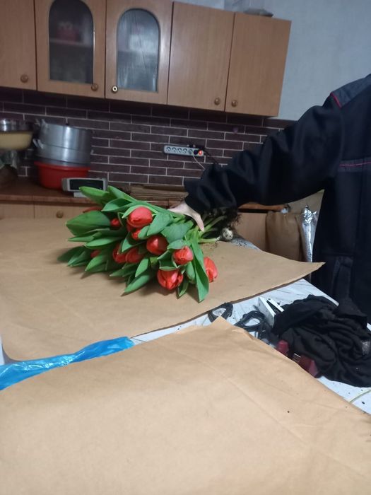 Тюльпаны Красные и Желтые