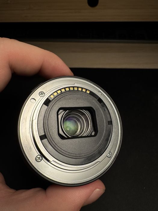 Vand Sony a6000 + obiectiv kit 16-50mm f3.5-5.6