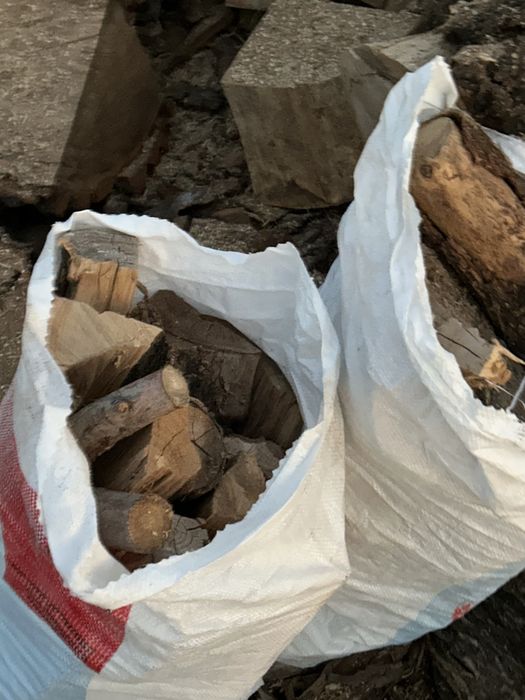 Дрова в мешках продам