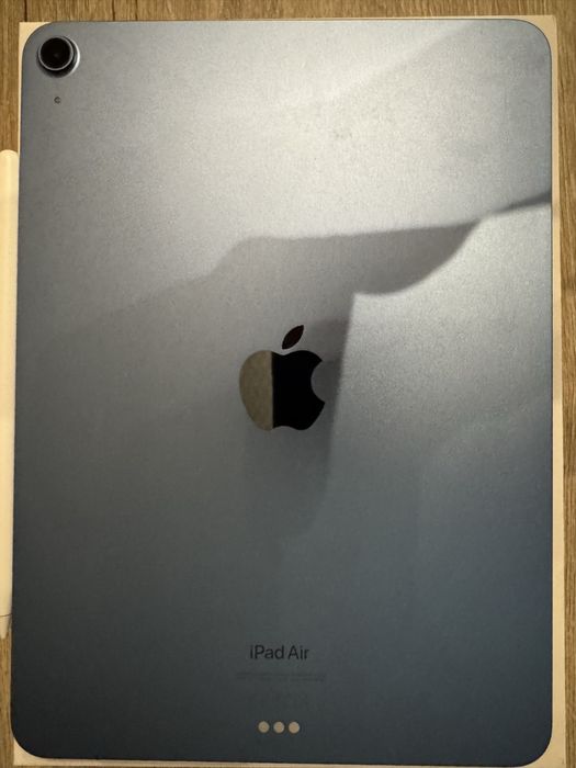 Apple iPad Air 5 M1 (2022) 10.9” 64GB