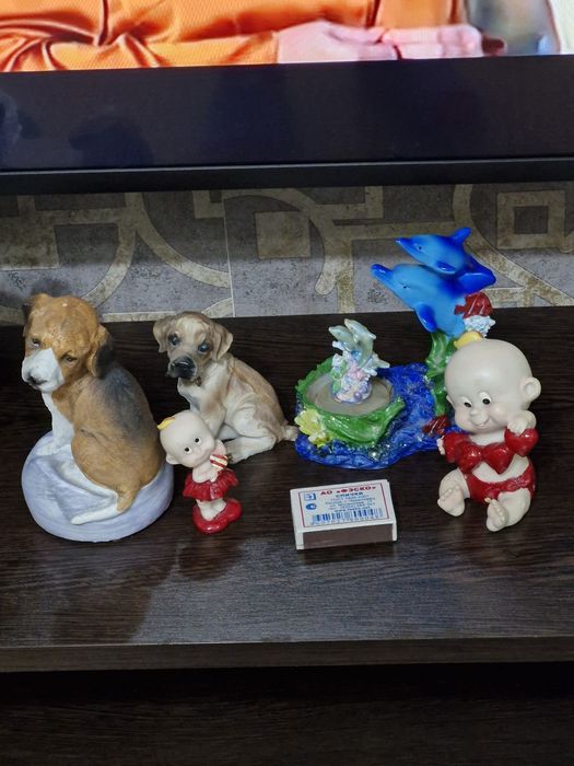 Статуэтки .керамика.