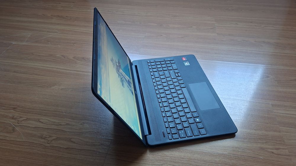 Лаптоп HP 15s-eq2005nu 15,6"