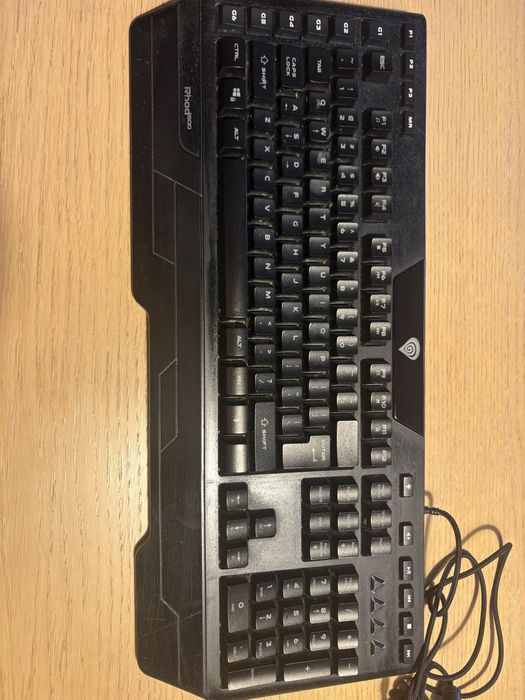 Пълен геймърски комплект: Компютър i5-9400F / RX 5500 XT / 32GB RAM + Монитор Acer + Мишка & Клавиатура
