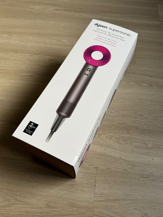 Сешоар Dyson supersonic
