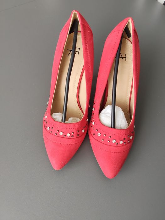 Pantofi stiletto roșii