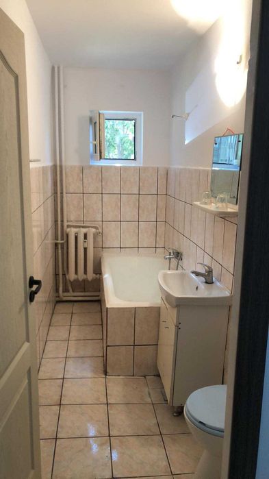 Inchiriez ap. 2 cam Cantemir