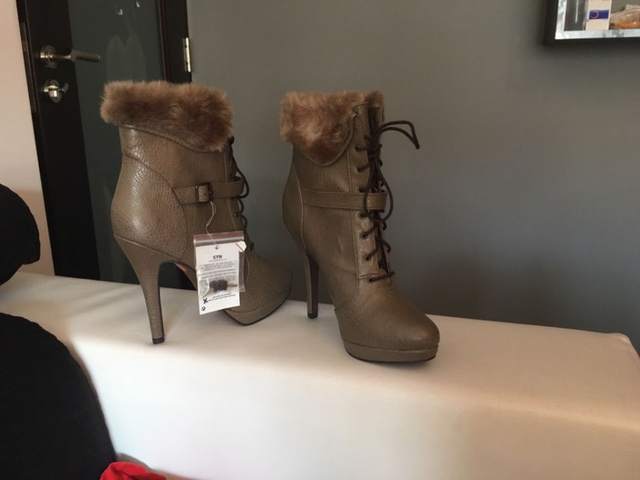 Botine cu blanita marimea 38 (NOI)-Stradivarius