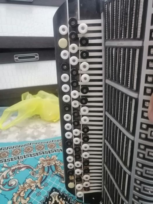 Баян сатылады. Почти новый