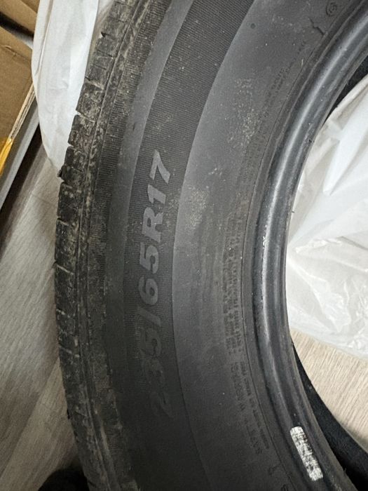 Авто шина 235/65R17