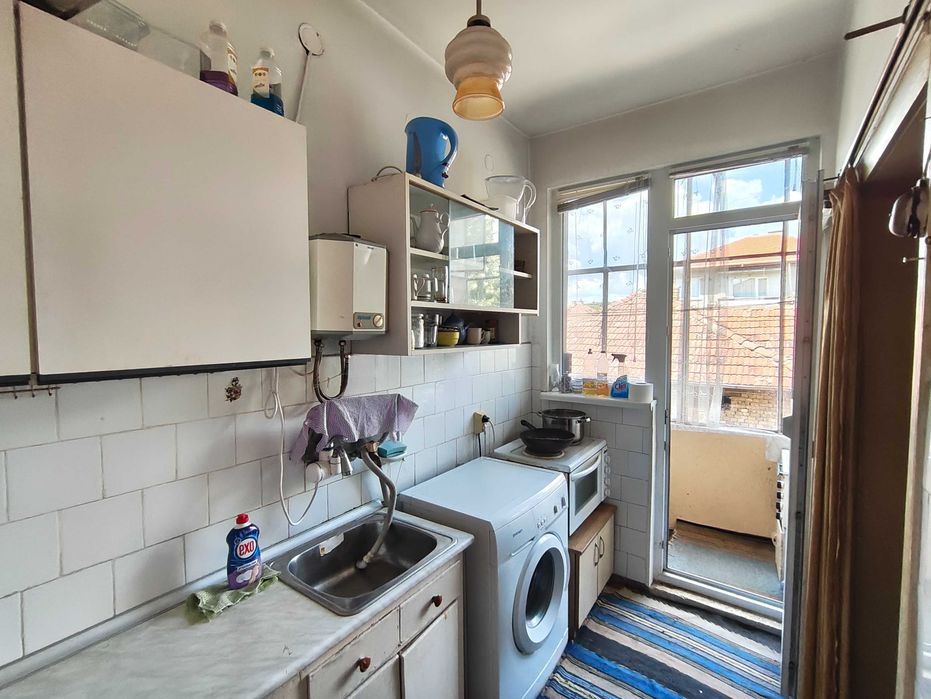 Продава се Етаж от къща в Търговище, Вароша - 108 кв.м за 1250 €/кв.м - Снимка #2