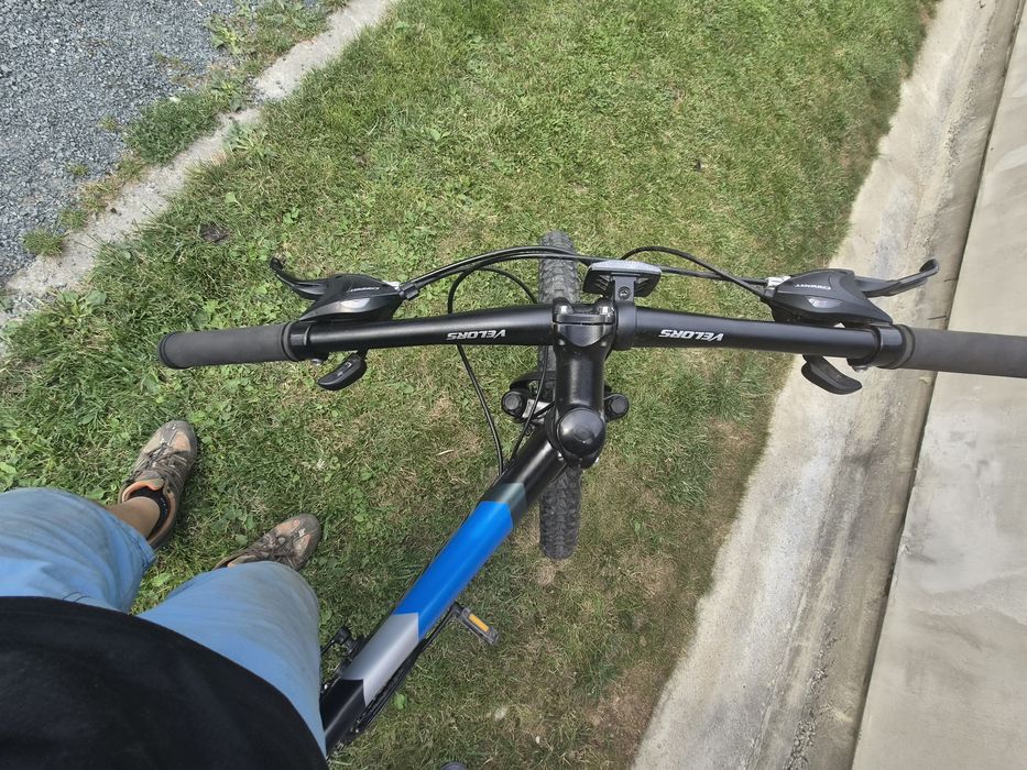 Bicicleta full suspension