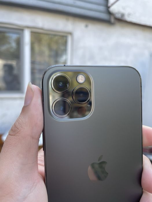 iPhone 12 Pro 256gb не вскрывался