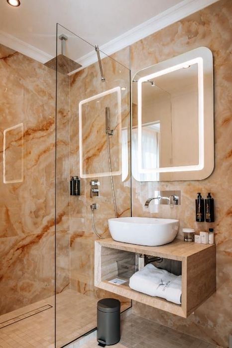 Oglindă baie LED iluminată 1200x950 mm – modernă, elegantă