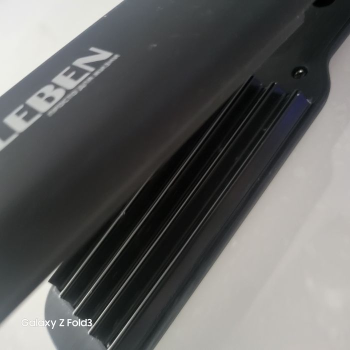 Утюжок-плойка гафре "Leben"