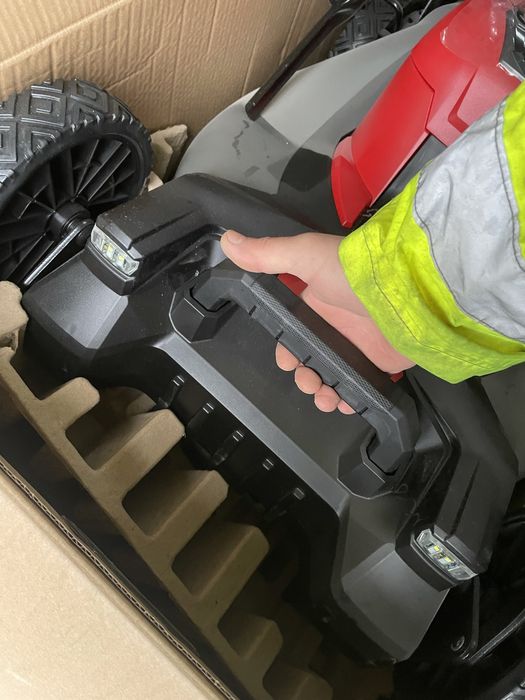 Masina de tuns gazon