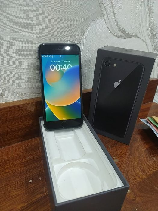 Iphone 8 64gb с коробкой американец