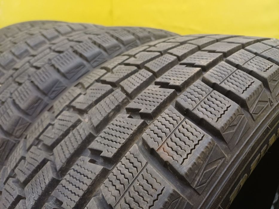 Шины 215 60 R17 DUNLOP комплект