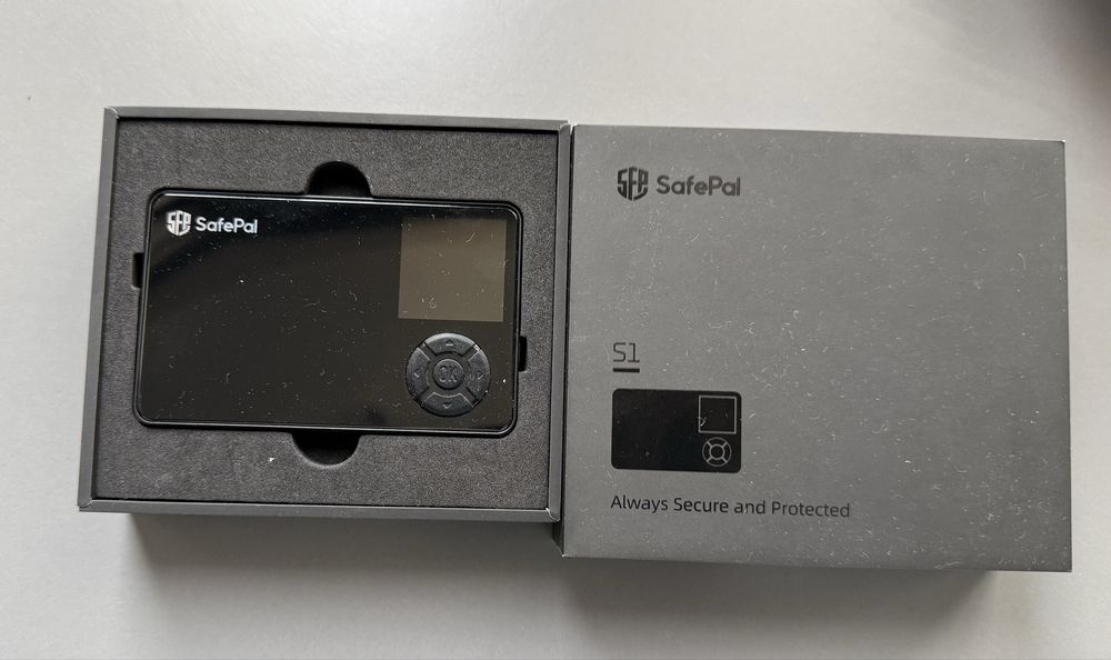 Криптокошелек SafePal S1 Crypto Hardware Wallet