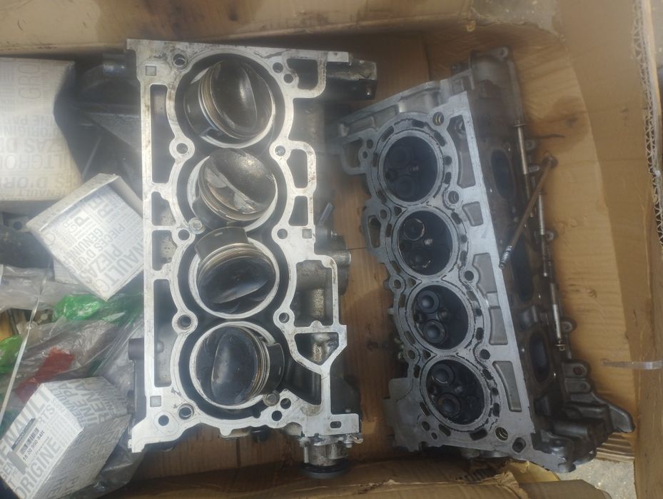 Capac distribuție piston capac culbutori bloc motor Dacia Renault 1.2tce h5f chiloasa