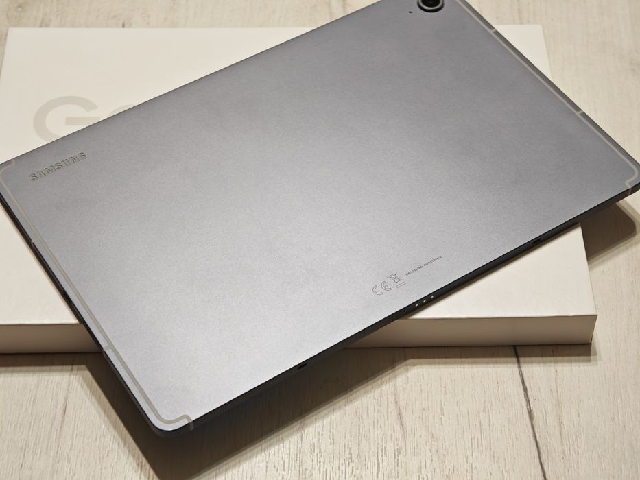 Като нов Samsung Galaxy Tab S10 FE 5G 128 GB Гаранция