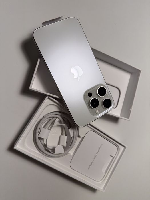 Iphone 15 pro nou neactivat cu garantie