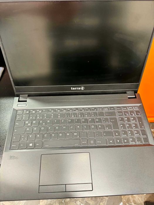 Hope Amanet P5-Laptop Terra Mobile 1516, 15.6"(INCH), I3-10100U /8 RAM / 256 SSD