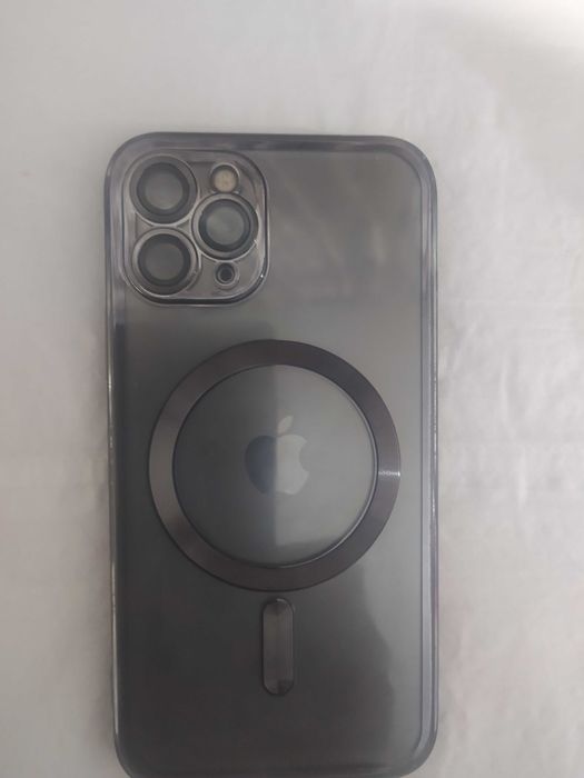 iPhone 11pro сотилади