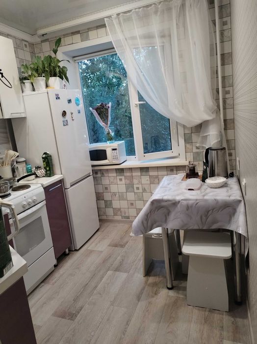 Продам 1 комн квартиру за маг. Достык