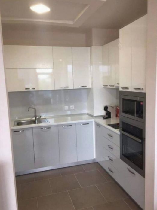 Двустаен апартамент под наем в кв. Кършияка, к-с Роял Сити