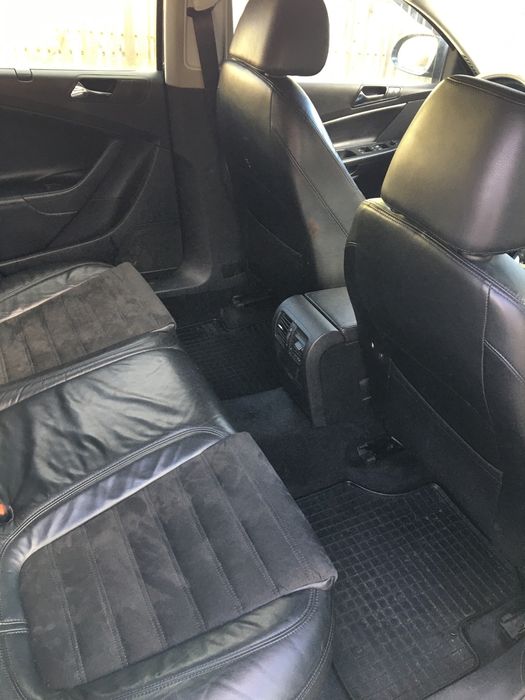 Vand/ dezmembrez Passat B6  2.0 140 CP