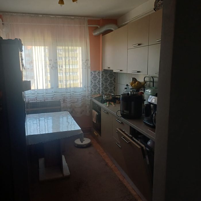 Vand apartament 4 camere