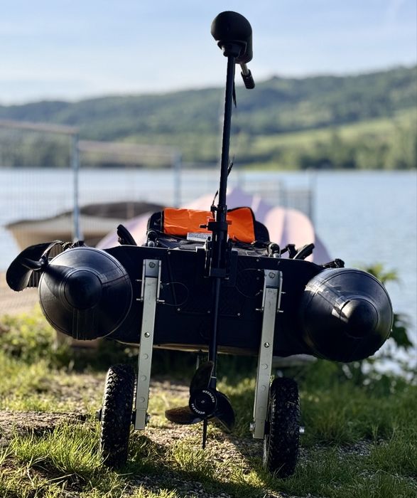 Лодка Savage gear e-kayak 330