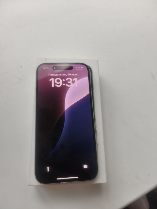 Продам айфон 15 идяле