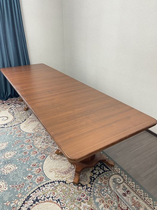 Стол 4,5 метра для гостиной