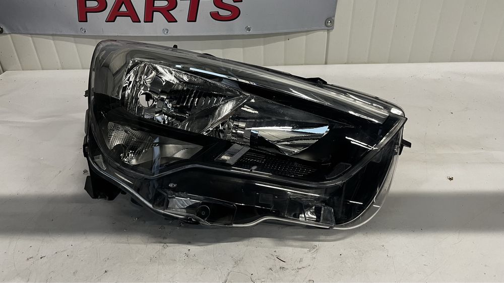 Десен и ляв фар Opel Combo E 2018-