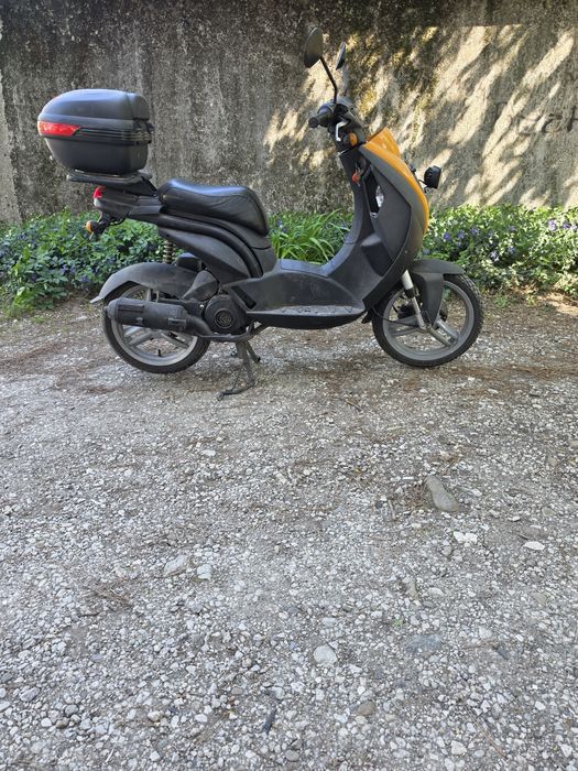 Продавам Скутер Пежо Лудикс Peugeot Ludix