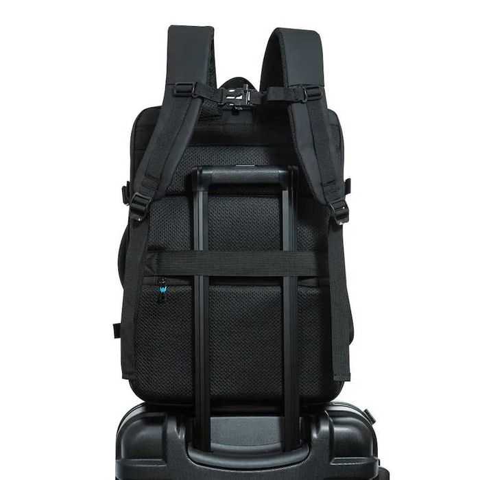 Ghiozdan Acer Predator Robust 18-inch Backpack 30-Litri NOU 180$ Firma