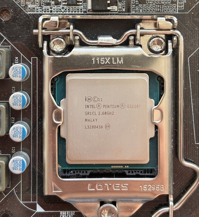 Mini-ITX дъно ECS H81H3-TI2 с Pentium G3220T