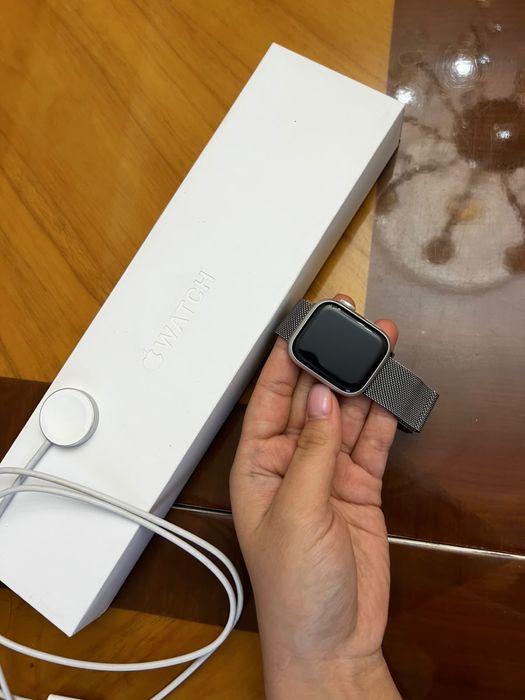 Продаю Apple Watch 8